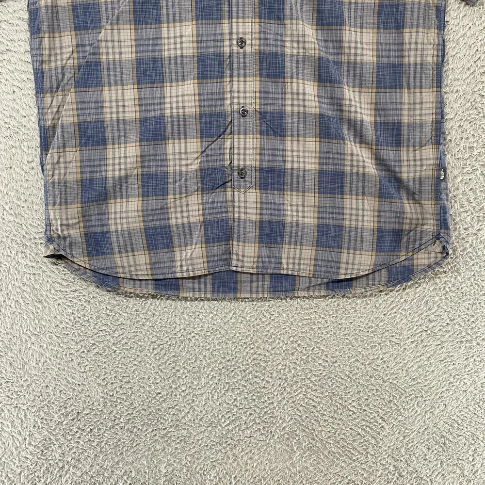 The North Face Plaid Shirt Mens XL Hiking Lightweight Short Sleeve Button Up